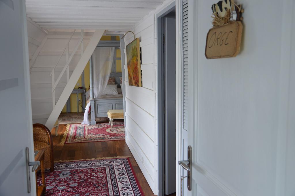 La Grange Des Marettes Bed and Breakfast Cléres Exteriör bild