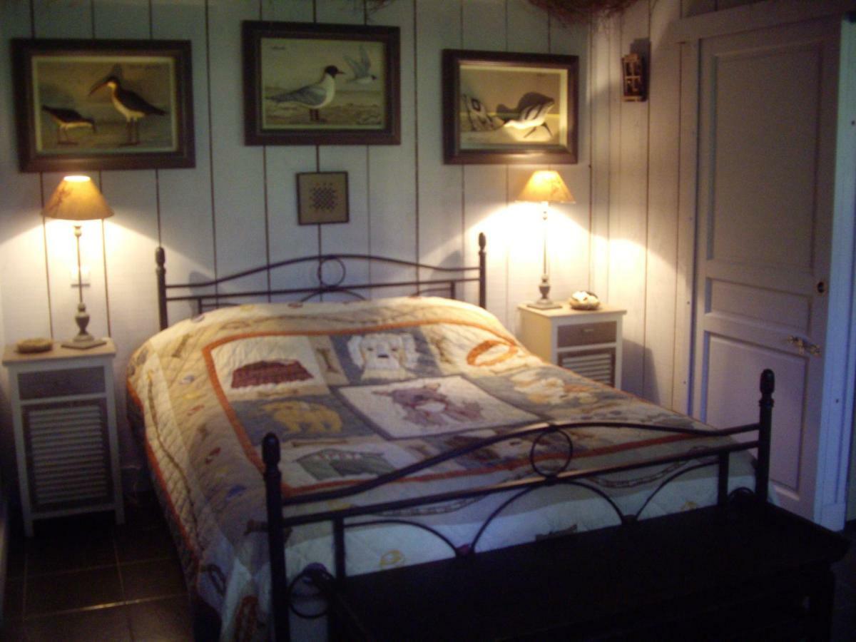 La Grange Des Marettes Bed and Breakfast Cléres Exteriör bild